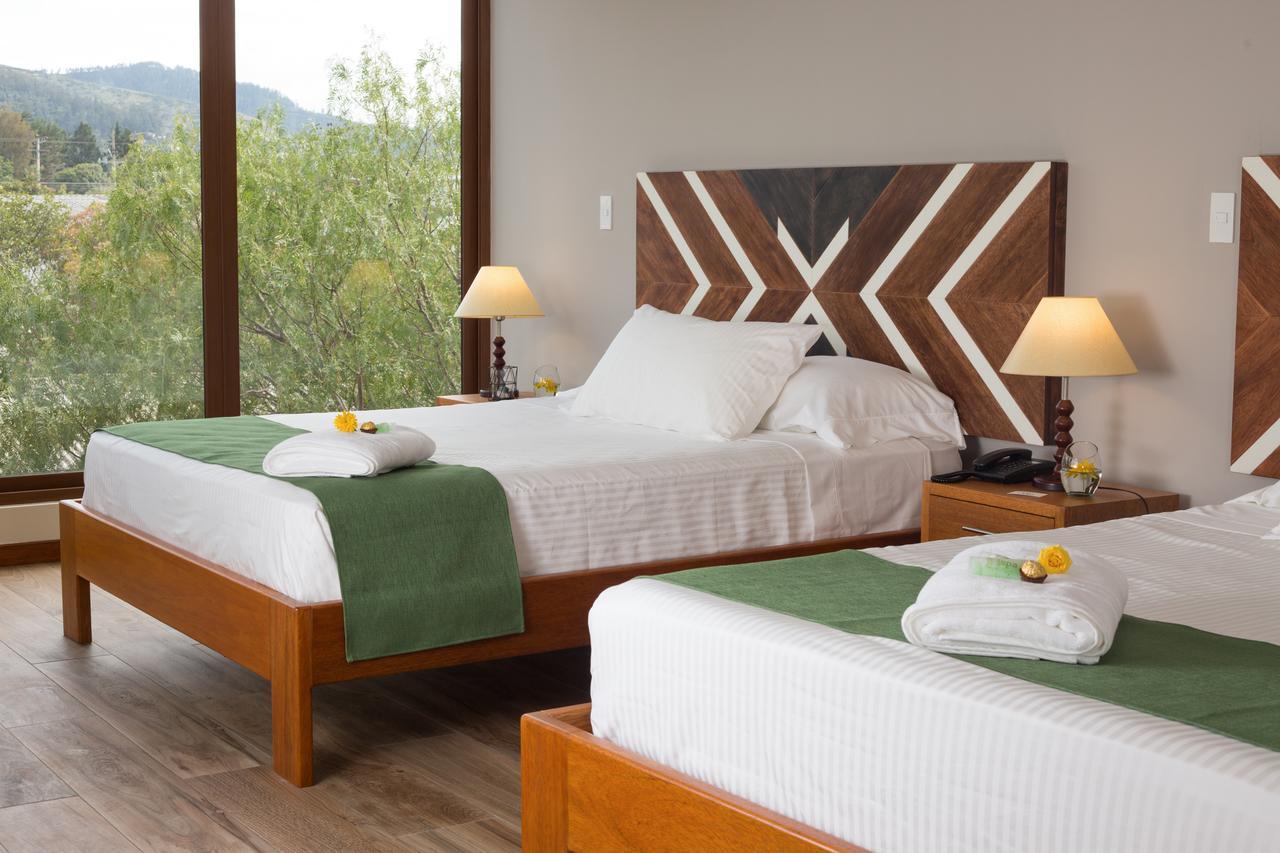 Ilalo Garden Hotel & Restaurant Quito Buitenkant foto